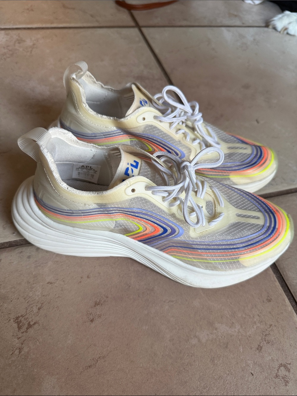 APL Streamline Running Sneakers